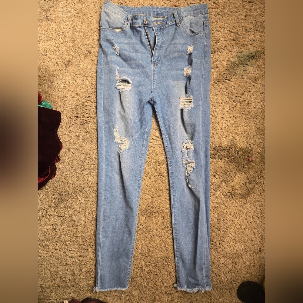 Skinny ripped jeans light wash